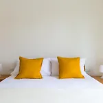 Chiara Modern Apartment By Wonderful Italy